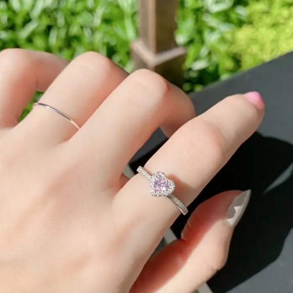 Dainty Pink Heart Ring in Sterling Silver Size 6! New 💖 - Picture 3 of 3